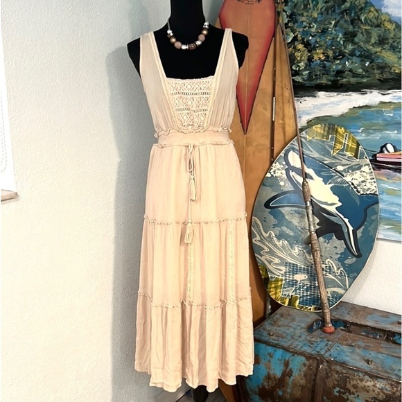 Baeverly,Gorgeous Lined,Cream,TwirlAble Dress,Faux Embellis’d Drawstring,Size M - Picture 2 of 9